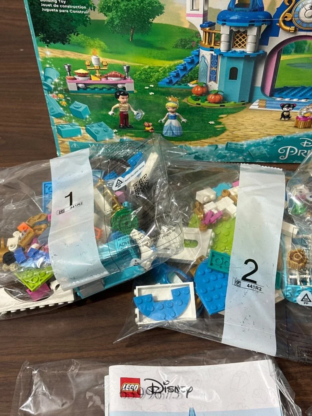 LEGO 43206  Disney Cinderella & Prince Charmings Castle Set , open box- sealed b